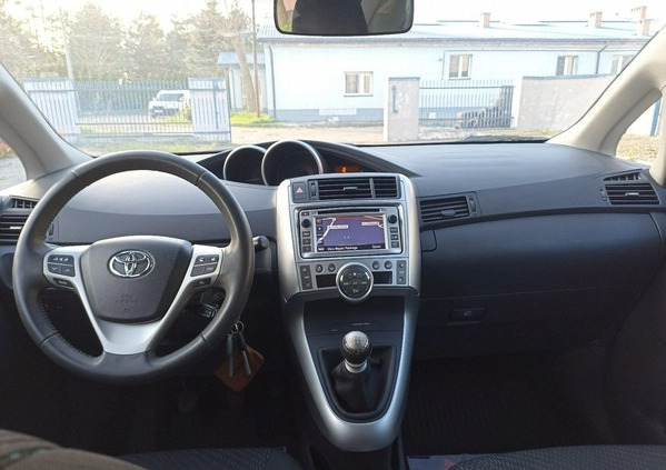 Toyota Verso cena 40500 przebieg: 161480, rok produkcji 2012 z Szczekociny małe 92